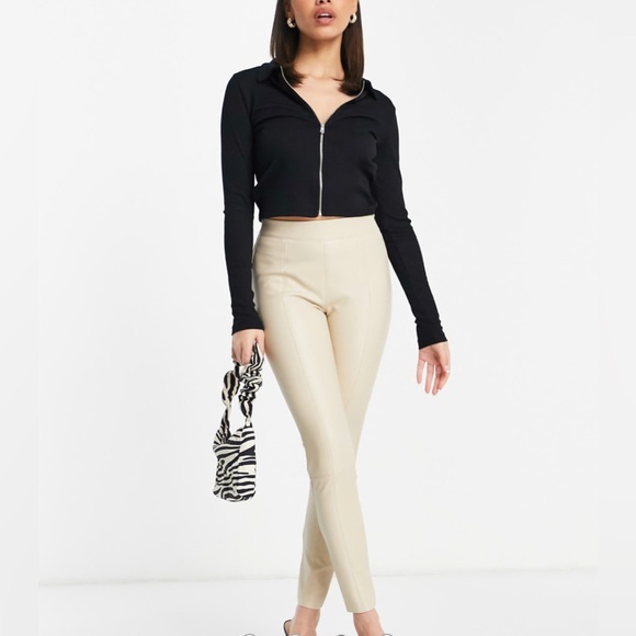 NWT BEAUTIFUL FAUX LEATHER PANTS SIDE ZIP BY TOP SHOP IN STUNNING RICH IVORY - Picture 1 of 6